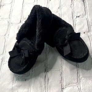 Sonoma Small 5-6 black comfy slide on slippers